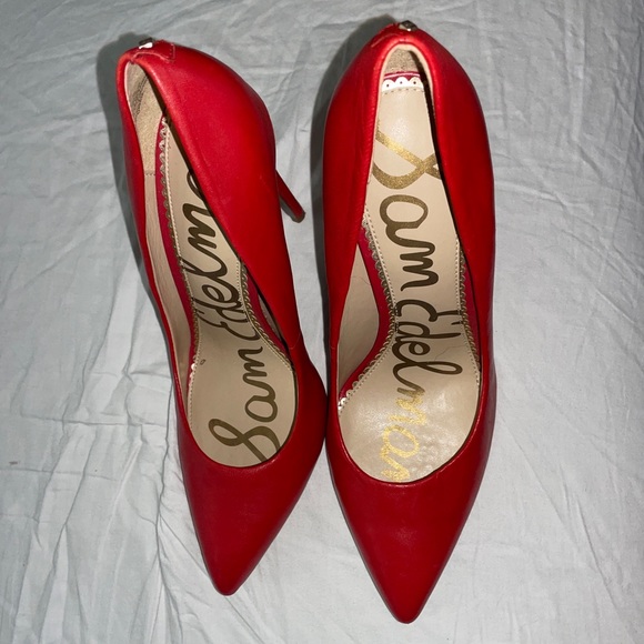 Red leather 4.5” Sam Edelman heels practically new - Picture 3 of 4